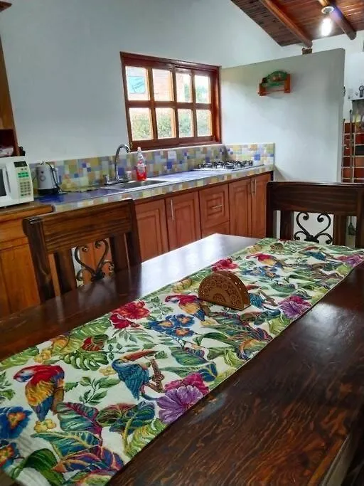 Samaria, Un Lugar Para Descansar Y Disfrutar Santa Elena